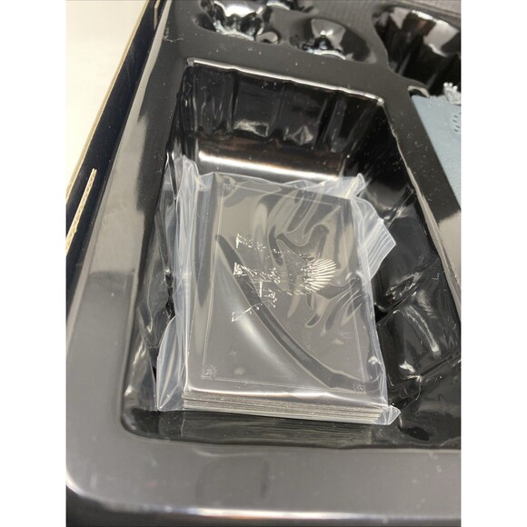 Hasbro Monopoly Game of Thrones Board Game W/ Working Audio - Open Box, Complete - Picture 4 of 9